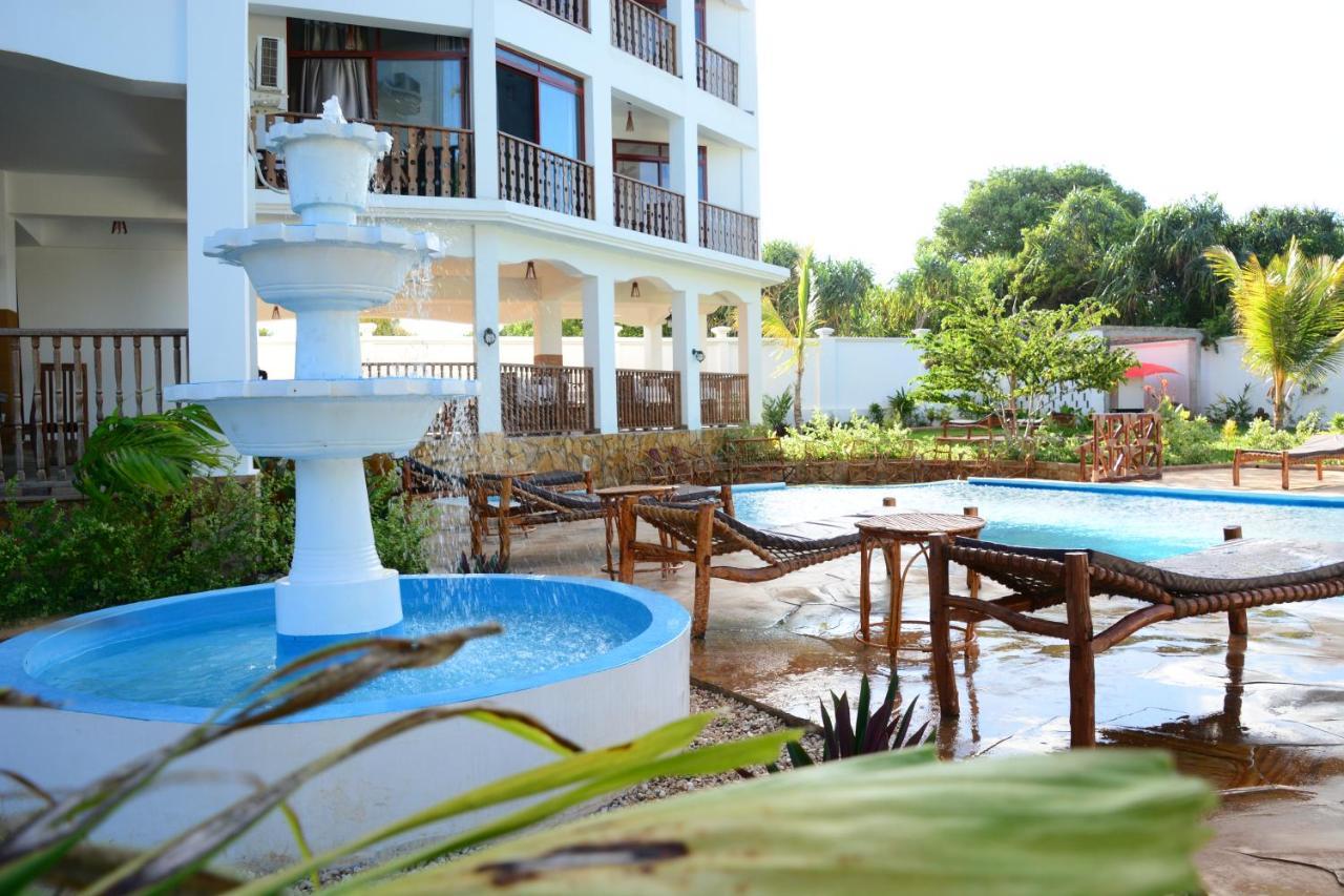 Zanoceanique Hotel Матемве Екстериор снимка
