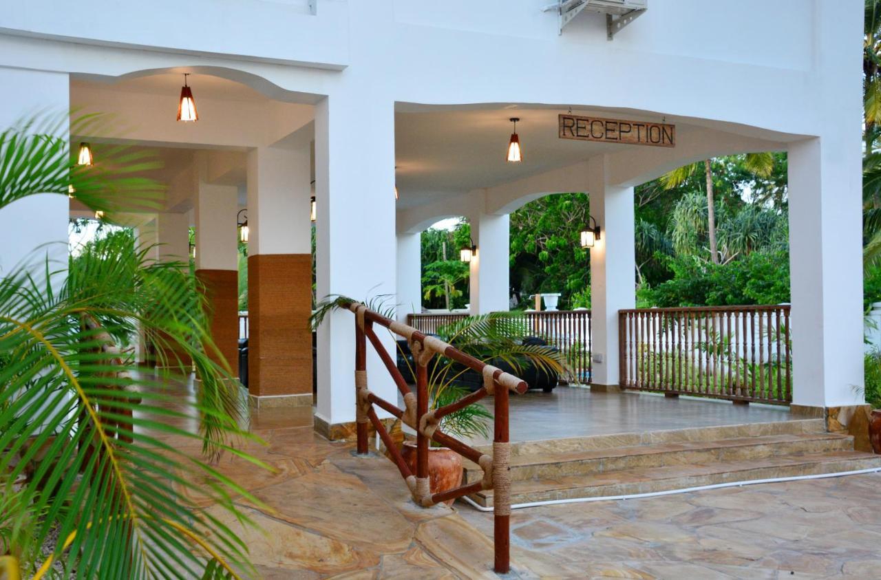 Zanoceanique Hotel Матемве Екстериор снимка