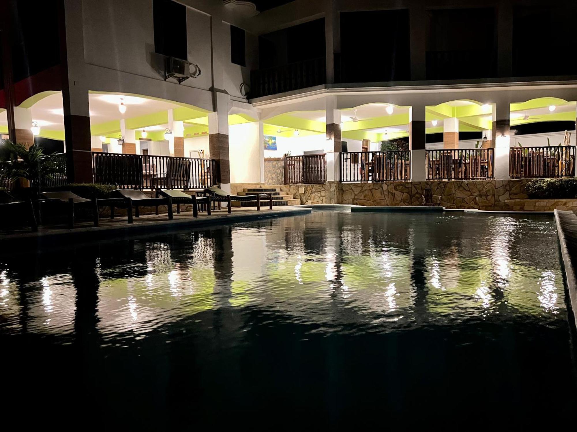 Zanoceanique Hotel Матемве Екстериор снимка