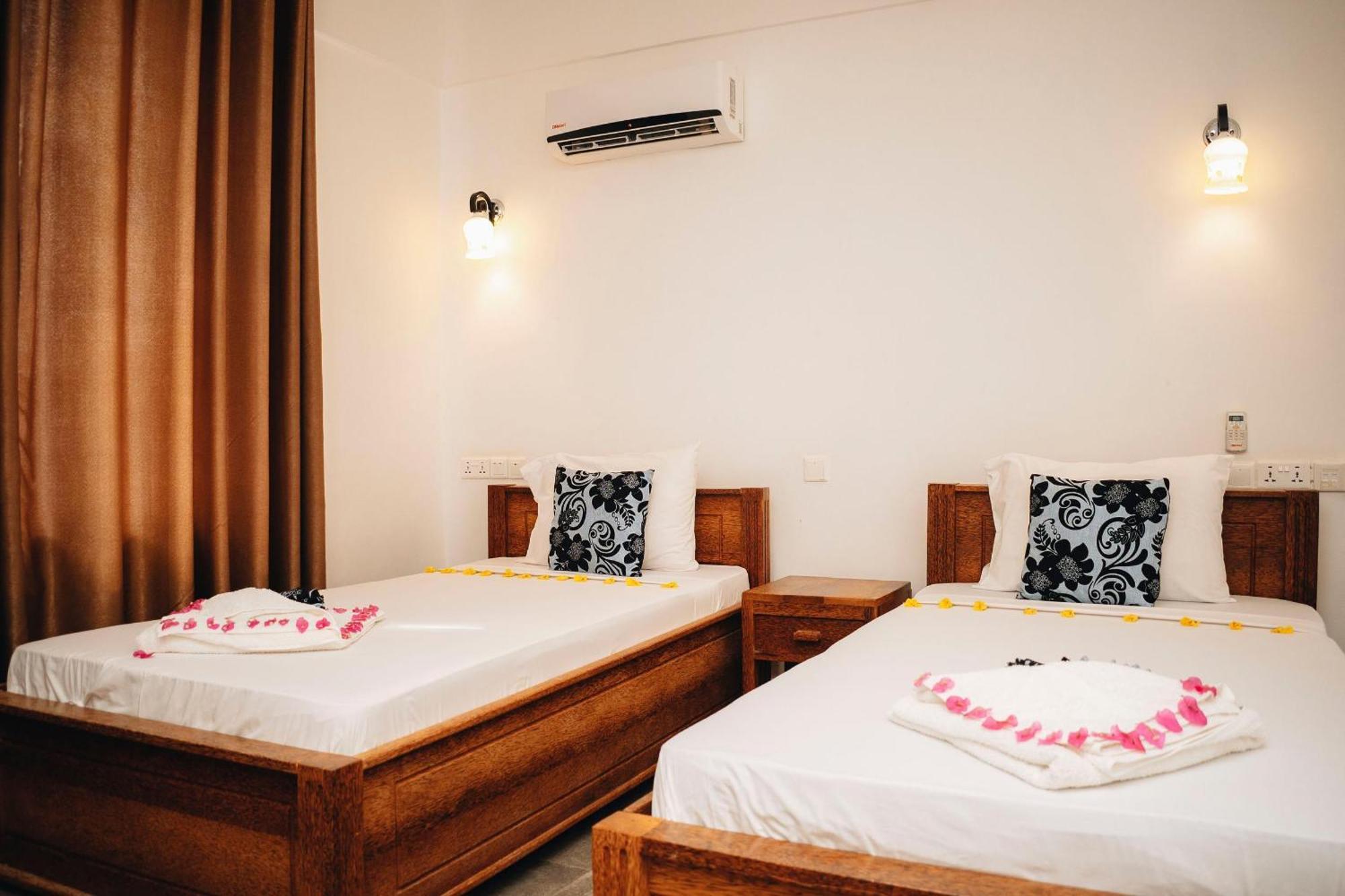 Zanoceanique Hotel Матемве Екстериор снимка